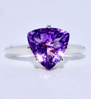 Anillo Trilliant Amatista